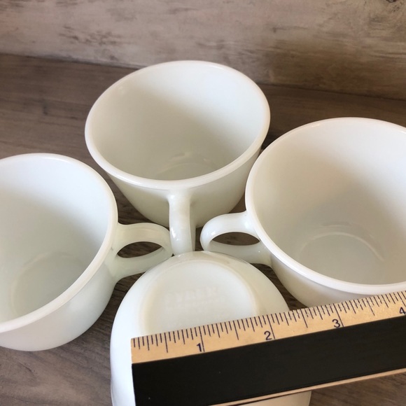 CLASSIC - Pyrex White Mugs Set of 4 - Picture 6 of 7